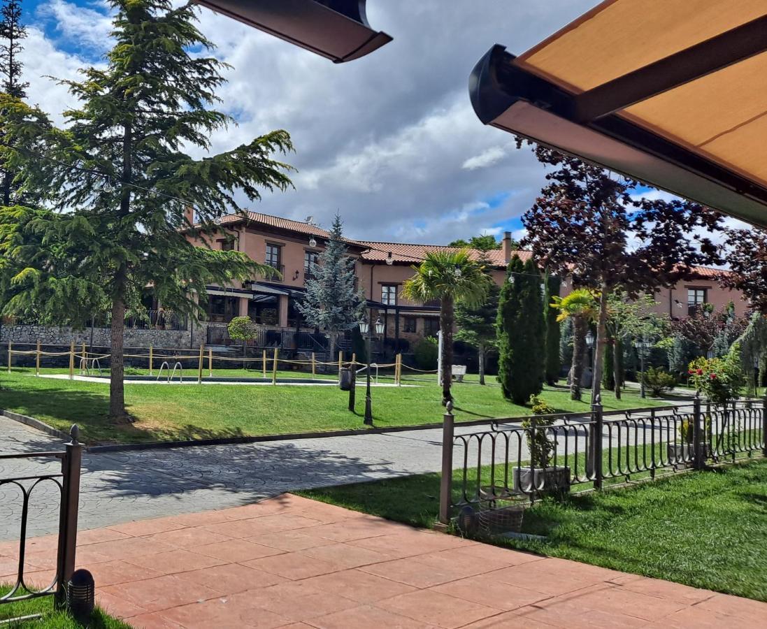 Palacio Del Conde De Rebolledo Villaviciosa de la Ribera Exterior photo