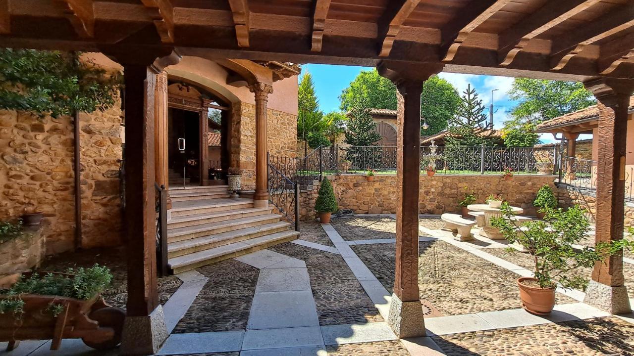 Palacio Del Conde De Rebolledo Villaviciosa de la Ribera Exterior photo