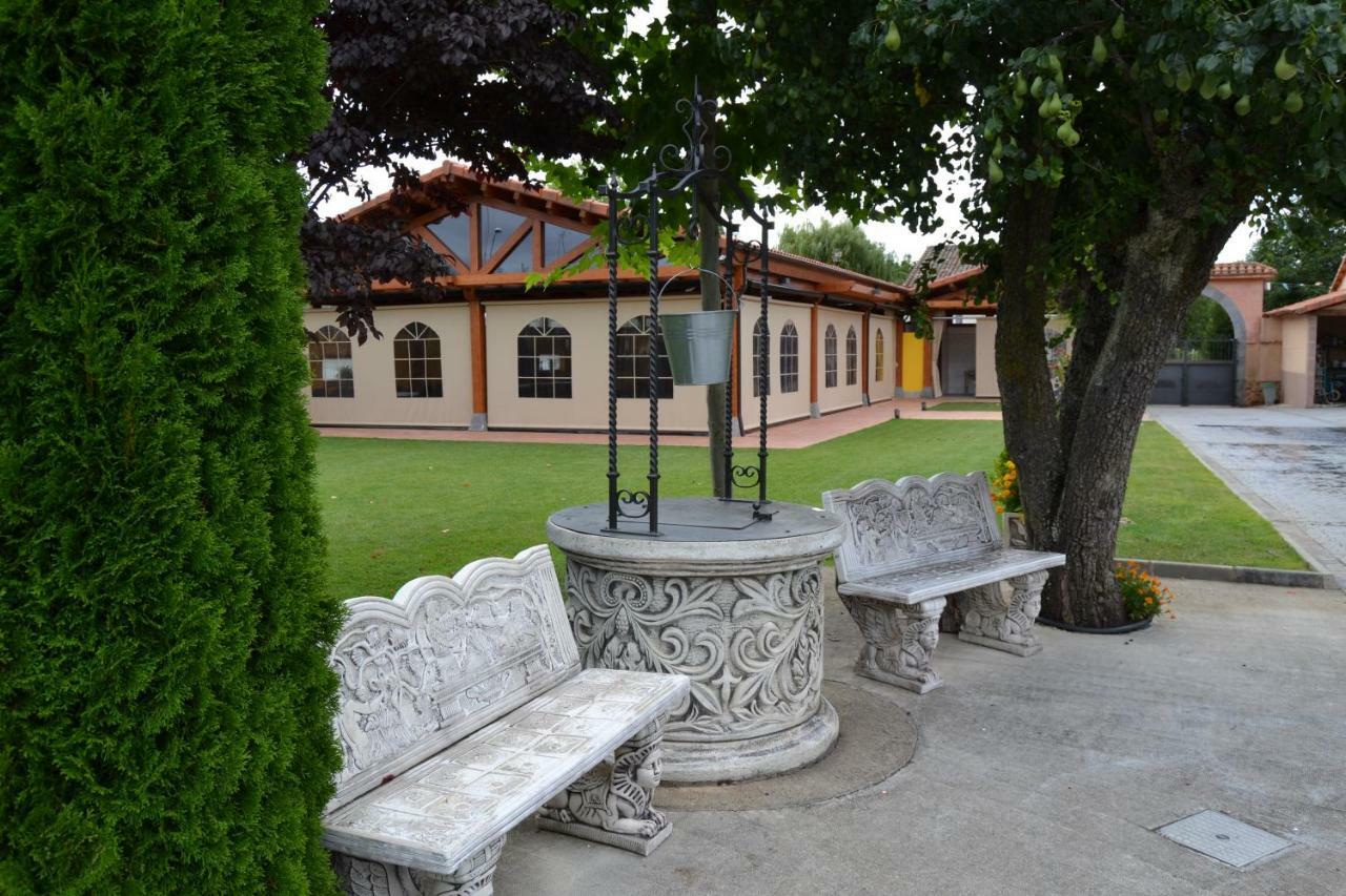 Palacio Del Conde De Rebolledo Villaviciosa de la Ribera Exterior photo