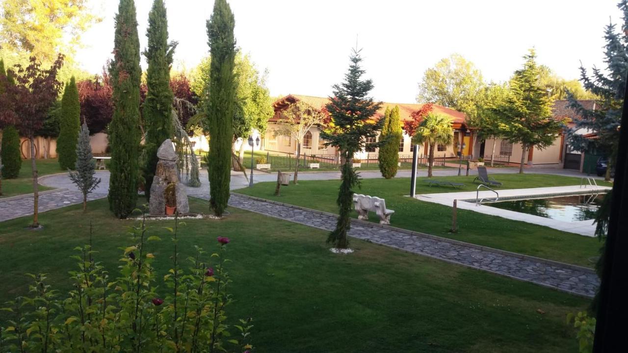 Palacio Del Conde De Rebolledo Villaviciosa de la Ribera Exterior photo